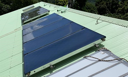 Plus de 1000 m² d'installations solaires thermiques collectives individualisées en France, Martinique.